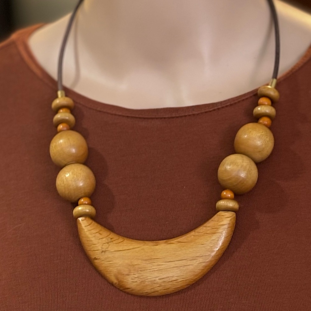 Elegant Wooden Beaded Necklace
